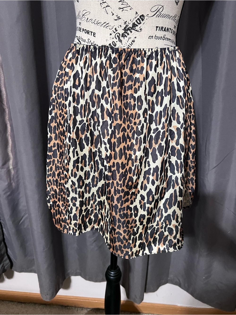 VTG Vanity Fair Leopard Print Half Slip Skirt Sz L 18 Made in USA Animal Print
